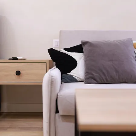 Syncron In The Center Of Apartment