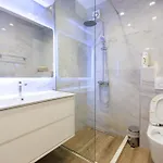 Syncron In The Center Of Apartman Tirana