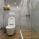 Syncron In The Center Of Apartman *
