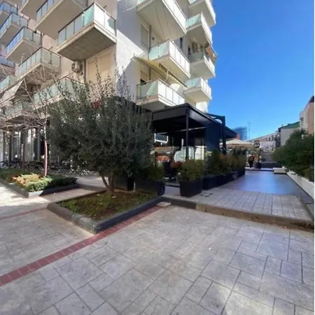 Appartement Syncron In The Center Of Tirana