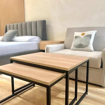 Syncron In The Center Of Appartement Tirana