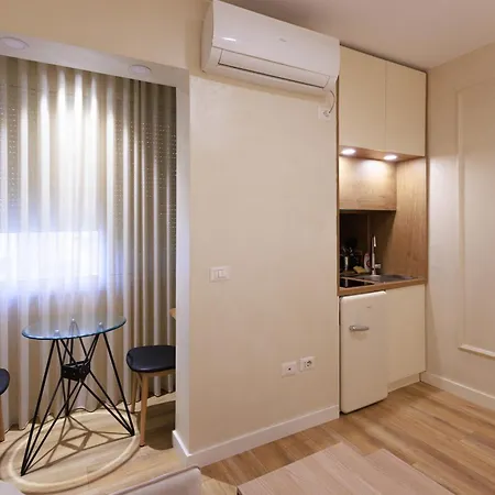 Syncron In The Center Of Appartement